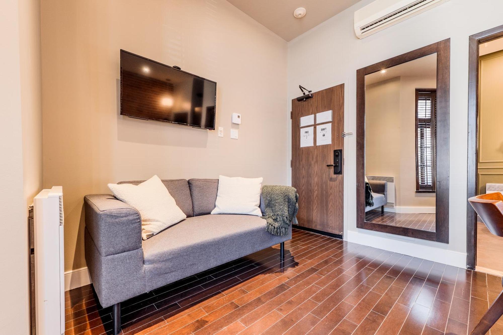 Self Check-In Boutique Hotel - Quartier Latin - Room 101 Montreal Zewnętrze zdjęcie